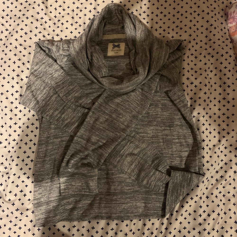 Hollister sweater